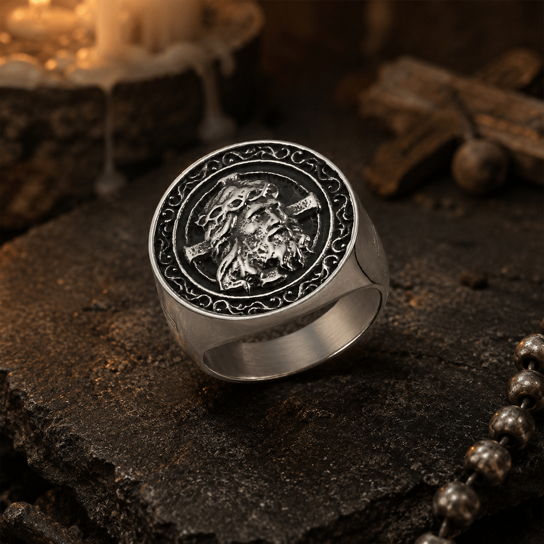 Christianartworkshop Anello con sigillo a placca rotonda, corona di spine e bordo a pergamena di Gesù: emblema senza tempo di una fede sacra incrollabile. - image 6