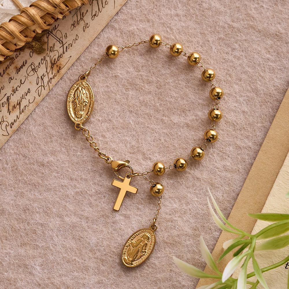 Christianartworkshop Bracciale con medaglia della Vergine Maria a forma di croce pendente e perline lisce e rotonde: emblema personalizzato di fede celeste incrollabile. - Nostra Signora e la Croce - image 0