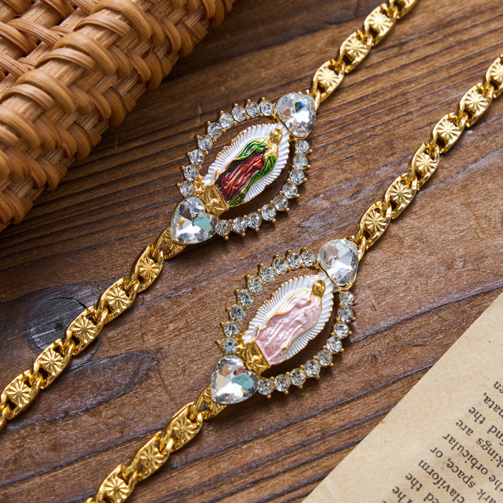 Christianartworkshop Bracciale con ciondolo ovale a forma di cuore e ciondolo della Madonna di Guadalupe con cornice di cristallo: emblema personalizzato di incrollabile fede celeste. - image 1