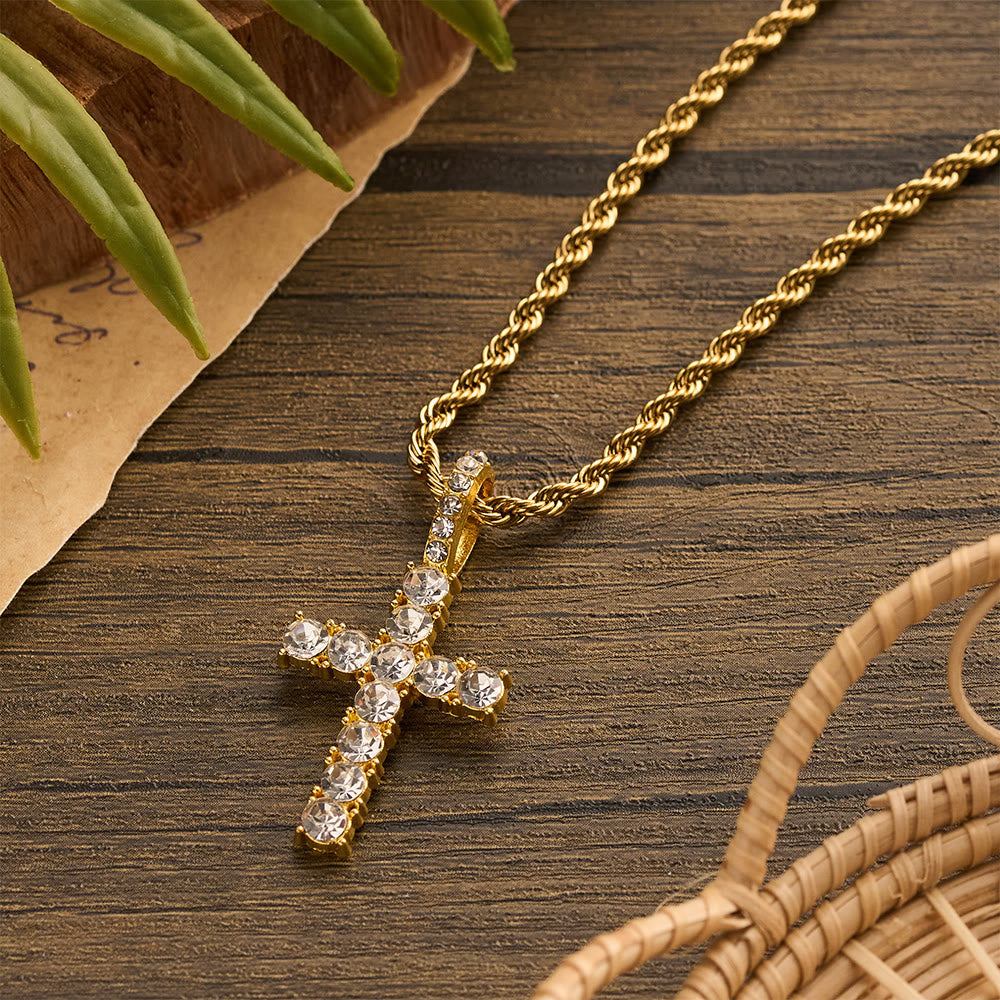 Christianartworkshop Collana con croce interamente tempestata di pietre e catena a torsione liscia: emblema senza tempo di dolce protezione celeste. - image 3