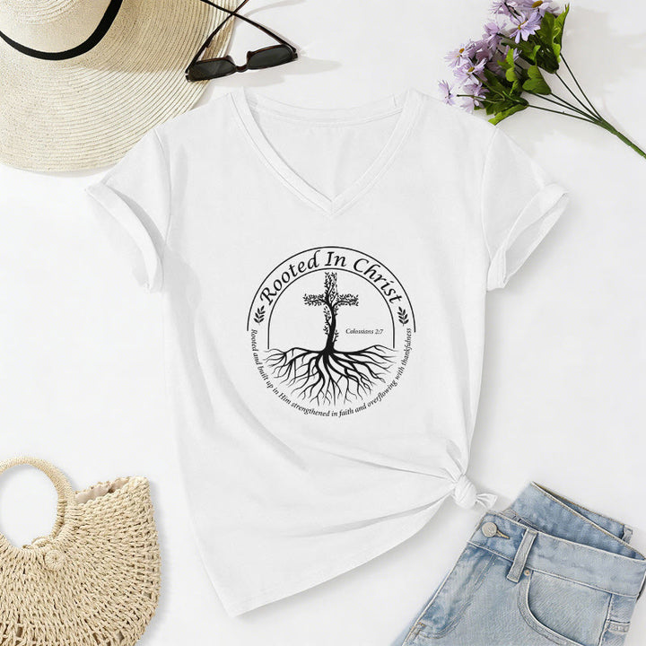 Christianartworkshop Maglietta casual con scollo a V e croce "Radicata in Cristo" con radice d'albero e cornice circolare, versetto biblico. - Bianco - 2XL - image 20