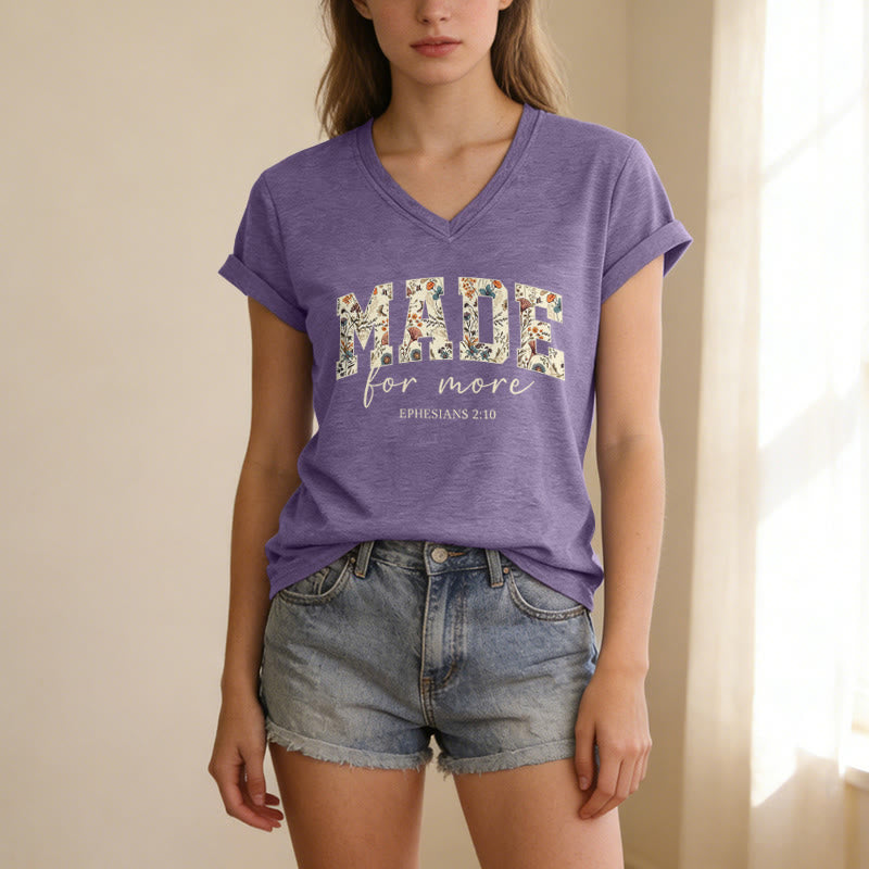 Christianartworkshop T-shirt casual con scollo a V e scritta "Made For More Floral Fill Varsity Font Cursive Script Ephesians 2:10 Verse". - image 15