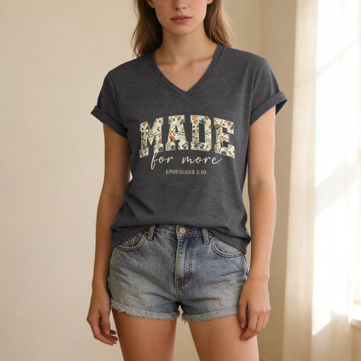Christianartworkshop T-shirt casual con scollo a V e scritta "Made For More Floral Fill Varsity Font Cursive Script Ephesians 2:10 Verse". - image 3