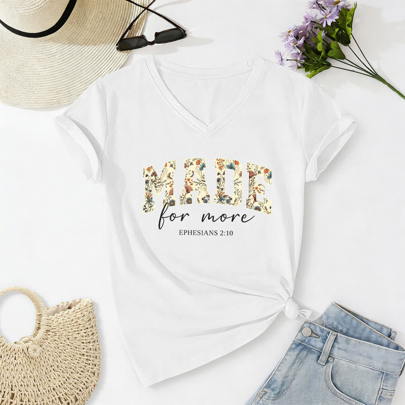 Christianartworkshop T-shirt casual con scollo a V e scritta "Made For More Floral Fill Varsity Font Cursive Script Ephesians 2:10 Verse". - Bianco - 2XL - image 20