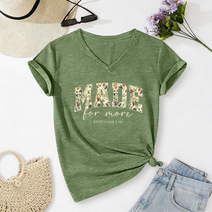 Christianartworkshop T-shirt casual con scollo a V e scritta "Made For More Floral Fill Varsity Font Cursive Script Ephesians 2:10 Verse". - Verde oliva - 2XL - image 18