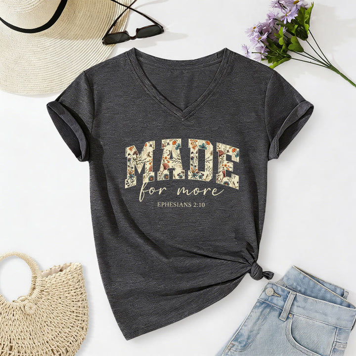 Christianartworkshop T-shirt casual con scollo a V e scritta "Made For More Floral Fill Varsity Font Cursive Script Ephesians 2:10 Verse". - Grigio scuro - 2XL - image 2