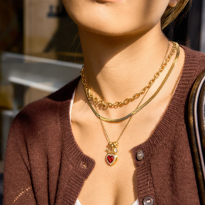 Christianartworkshop Collana con ciondolo a forma di cuore con croce e ciondolo a croce Halo Stone: emblema senza tempo di dolce protezione celeste. - image 3