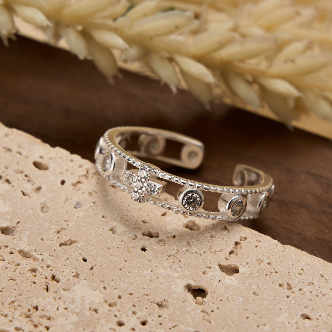 Christianartworkshop Anello regolabile aperto con croce cava in argento sterling: simbolo senza tempo di una fede sacra incrollabile. - image 2
