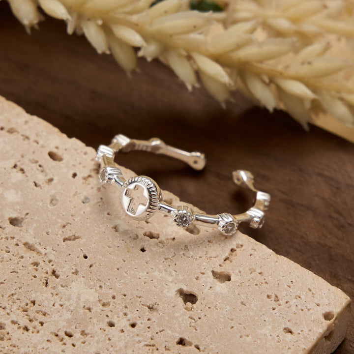 Christianartworkshop Anello regolabile aperto con croce cava in argento sterling: simbolo senza tempo di una fede sacra incrollabile. - image 4