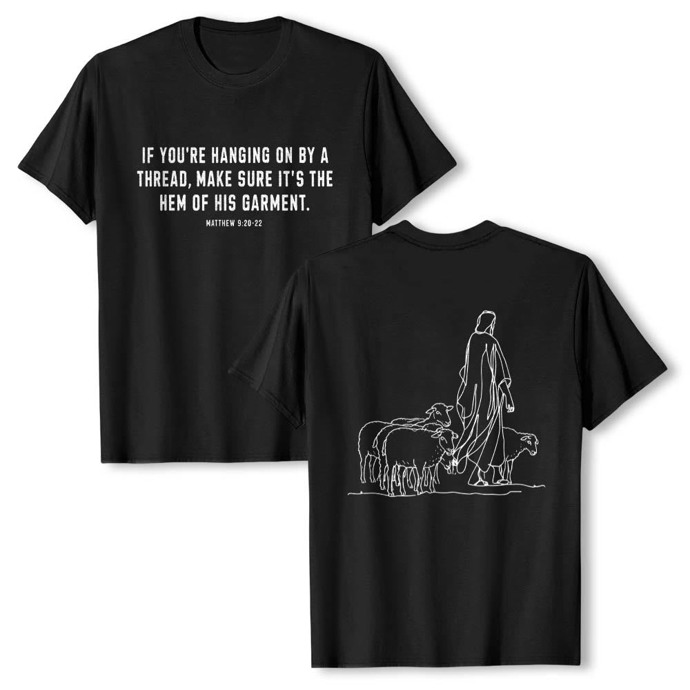 Christianartworkshop Se sei appeso a un filo Matteo 9:22 Pastore e pecora che si disegnano sul davanti Maglietta a maniche corte premium - Nero - 2XL - image 15