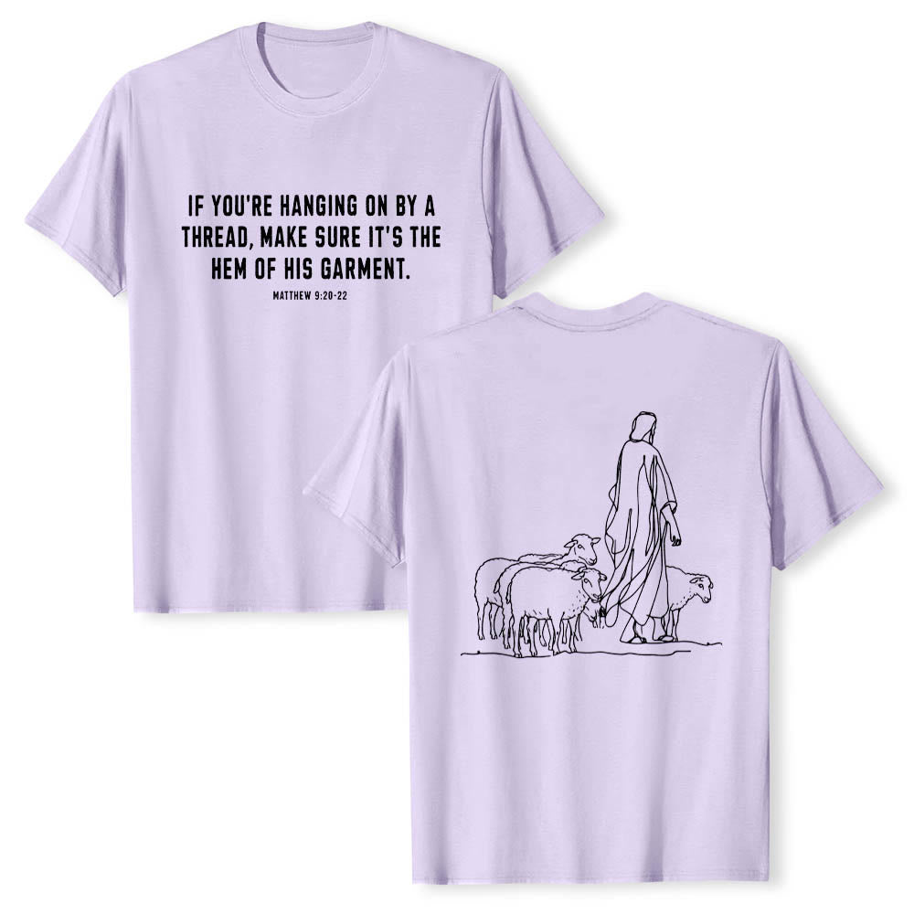 Christianartworkshop Se sei appeso a un filo Matteo 9:22 Pastore e pecora che si disegnano sul davanti Maglietta a maniche corte premium - Viola - 2XL - image 12