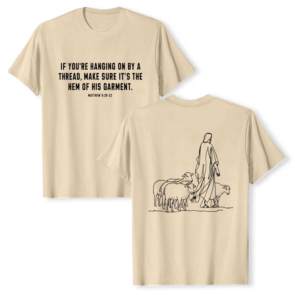 Christianartworkshop Se sei appeso a un filo Matteo 9:22 Pastore e pecora che si disegnano sul davanti Maglietta a maniche corte premium - Beige - 2XL - image 18