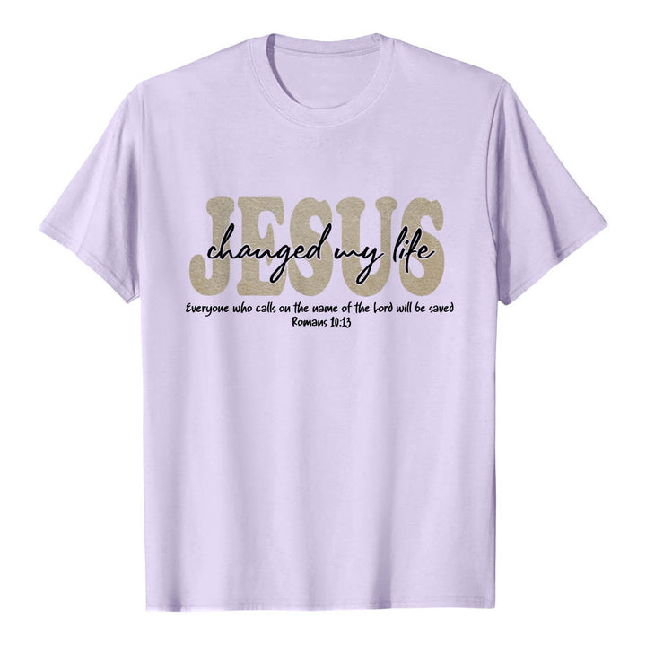 Christianartworkshop Maglietta a maniche corte premium con scritta in corsivo "JESUS ​​Overlay Cursive Changed My Life Romans 10:13" e triplo strato. - Viola - 2XL - image 12