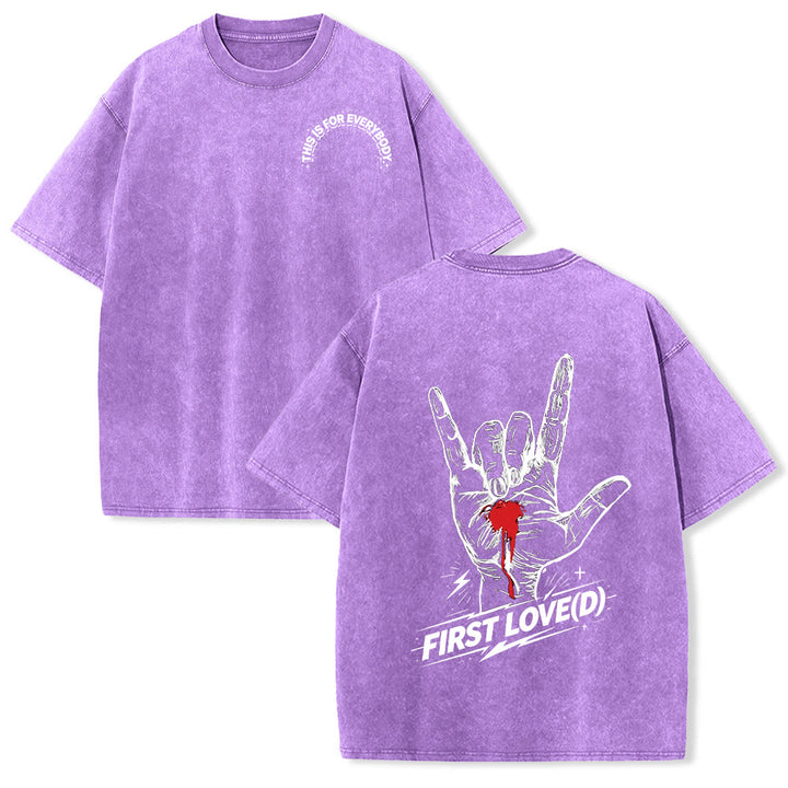 Christianartworkshop Maglietta Grunge Rock con grafica a forma di mano sanguinante, arco e slogan, grande scritta "First Love Letter" sul retro, effetto lavato. - Viola - 5XL - image 12