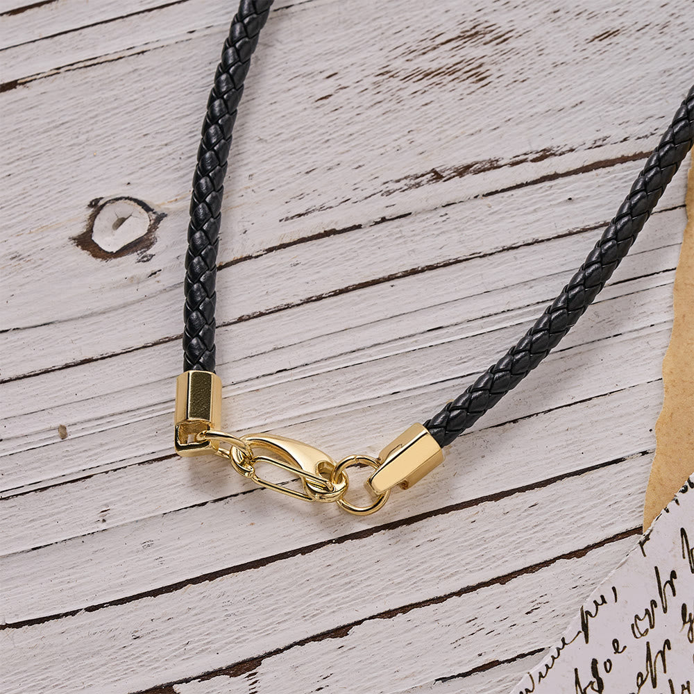 Collana con ciondolo a forma di crocifisso di Gesù in lega nera e oro, stile lussuoso, Christianartworkshop. - image 4