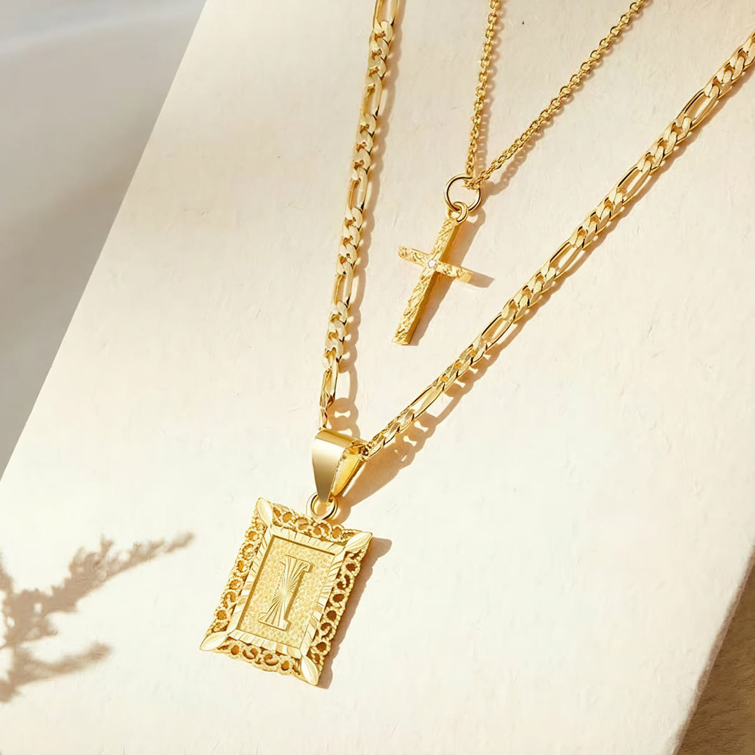 Christianartworkshop Delicata collana a catena Figaro con croce impilabile a due livelli e targhetta iniziale dalla A alla Z con strass: emblema senza tempo di dolce protezione celeste. - IO - image 11