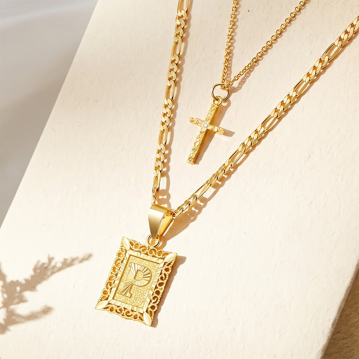 Christianartworkshop Delicata collana a catena Figaro con croce impilabile a due livelli e targhetta iniziale dalla A alla Z con strass: emblema senza tempo di dolce protezione celeste. - P - image 17