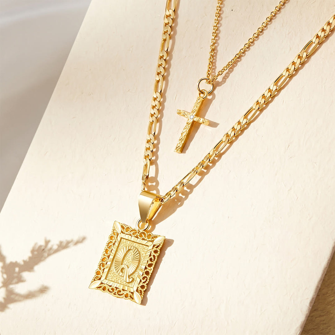 Christianartworkshop Delicata collana a catena Figaro con croce impilabile a due livelli e targhetta iniziale dalla A alla Z con strass: emblema senza tempo di dolce protezione celeste. - Q - image 18