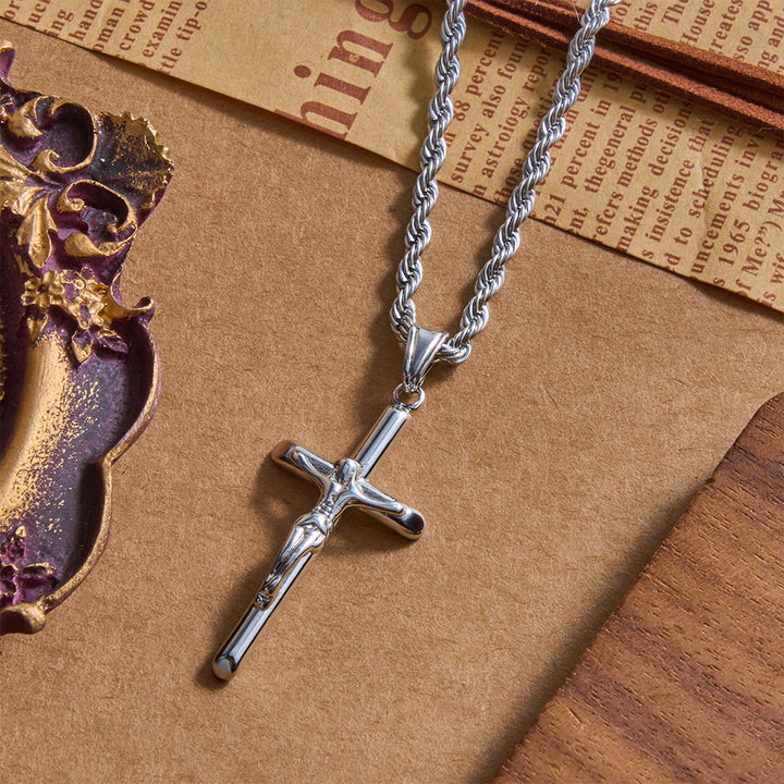 Christianartworkshop Collana con ciondolo a forma di crocifisso di Gesù in rilievo e catena a corda intrecciata: emblema senza tempo di dolce protezione celeste. - image 4