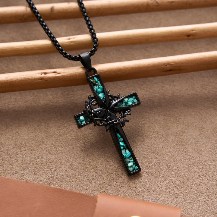 Christianartworkshop Collana con croce di spine intarsiata in turchese frantumato, stile boemo occidentale: emblema senza tempo di dolce protezione celeste. - image 2