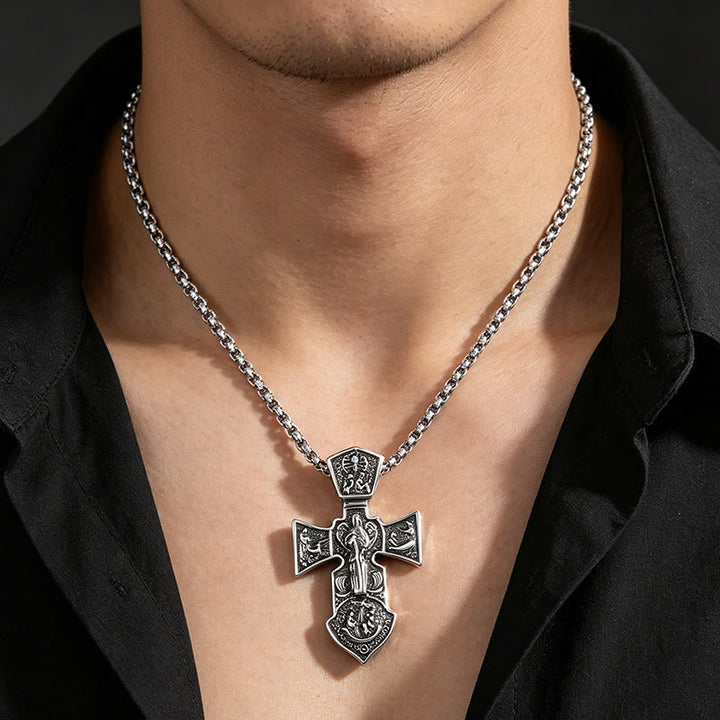Christianartworkshop Collana con ciondolo a crocifisso anticato e catena a corda intrecciata: un simbolo senza tempo di dolce protezione celeste. - image 1
