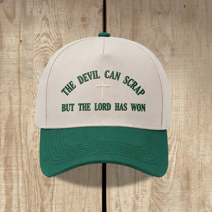Christianartworkshop Ricamo con croce e motivo "IL DIAVOLO PUÒ SCATENARSI MA IL SIGNORE HA VINTO" - Cappellino da baseball lavato - Verde - image 0