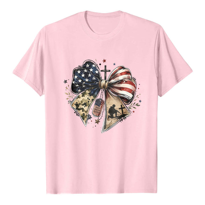 Christianartworkshop T-shirt classica patriottica con stampa frontale a pannelli multipli, fiocco, croce, piastrina militare e stella. - Rosa - 2XL - image 16
