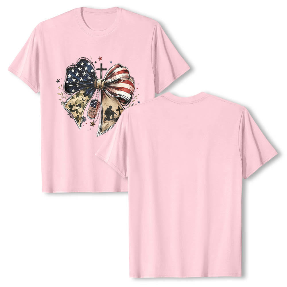 Christianartworkshop T-shirt classica patriottica con stampa frontale a pannelli multipli, fiocco, croce, piastrina militare e stella. - image 17