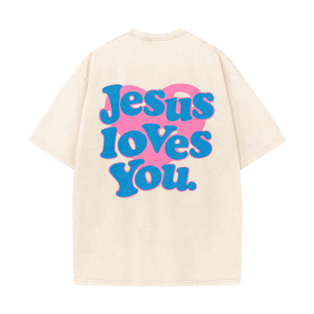 Christianartworkshop Maglietta lavata con stampa "Jesus Loves You" e scritta "Heart Back Bubble Font" (Gesù ti ama) sul retro. - Beige - 5XL - image 0