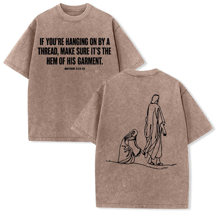 Christianartworkshop Matteo 9:20-22 Citazione sulla fede Donna sanguinante tocca Cristo veste Line Art Stampa posteriore T-shirt lavata - Marrone - 5XL - image 0