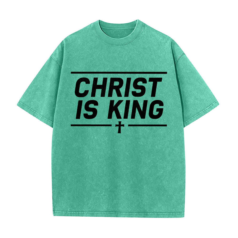 Christianartworkshop Maglietta lavata con stampa frontale a croce centrata e doppia linea orizzontale incorniciata da Cristo re. - Verde - 5XL - image 10