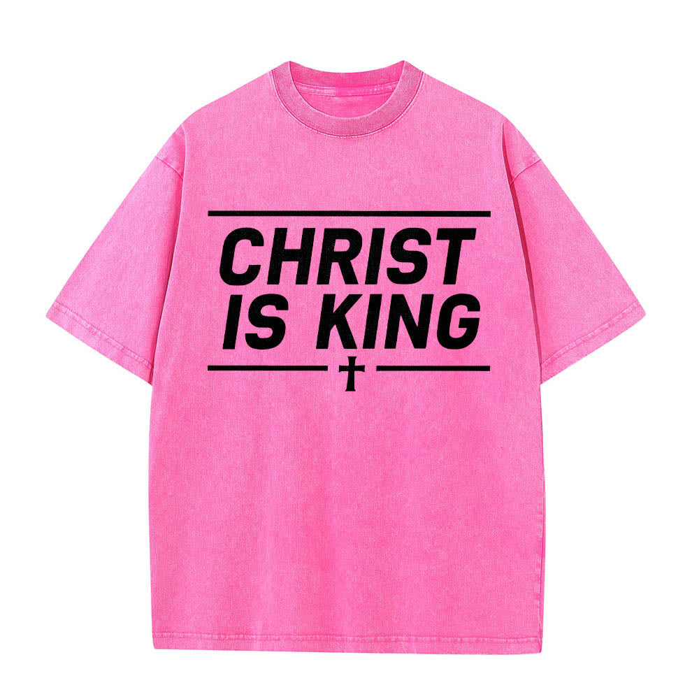 Christianartworkshop Maglietta lavata con stampa frontale a croce centrata e doppia linea orizzontale incorniciata da Cristo re. - Rosa - 5XL - image 14