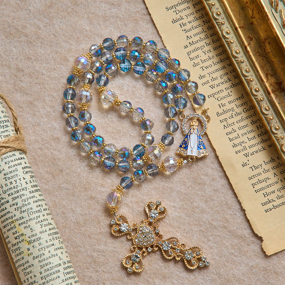 Christianartworkshop Rosario con perline blu iridescenti, con la Madonna di Aparecida e crocifisso con strass: rosario personalizzato con nome, ricordo per la cappella. - Regolare - image 0
