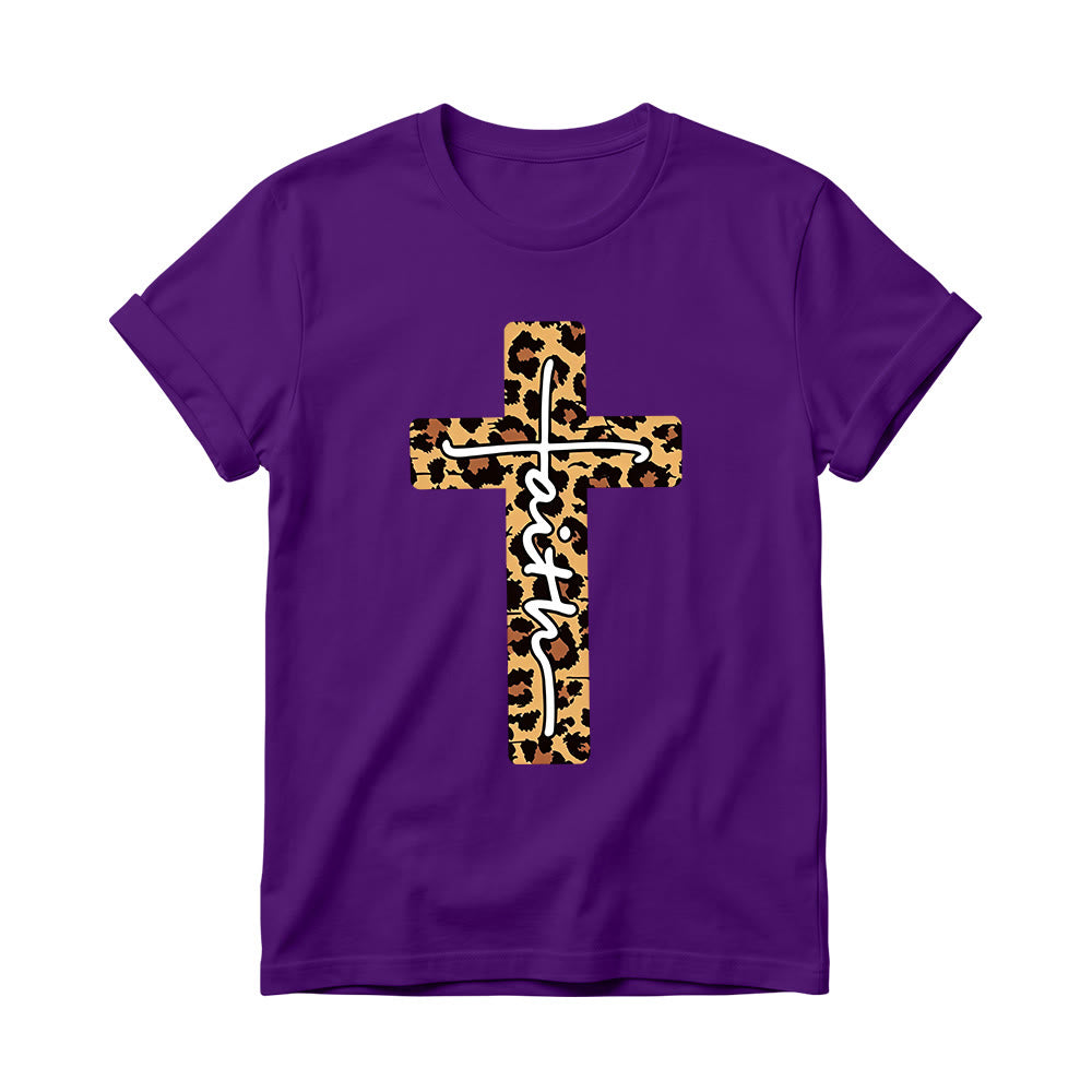 Christianartworkshop T-shirt girocollo da donna con stampa leopardata, croce verticale e scritta a mano "Faith" all'interno. - Viola - 4XL - image 4