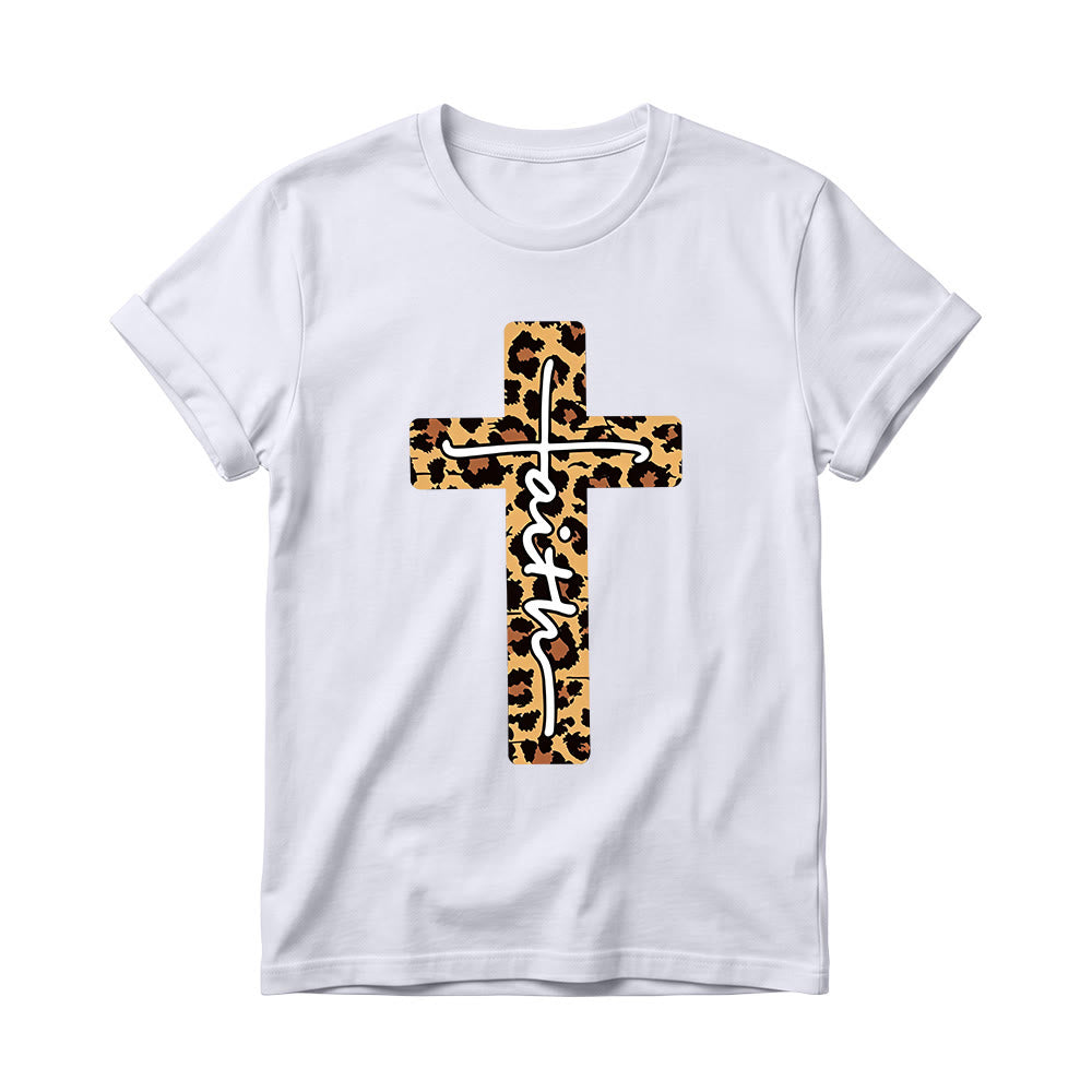Christianartworkshop T-shirt girocollo da donna con stampa leopardata, croce verticale e scritta a mano "Faith" all'interno. - Bianco - 4XL - image 2