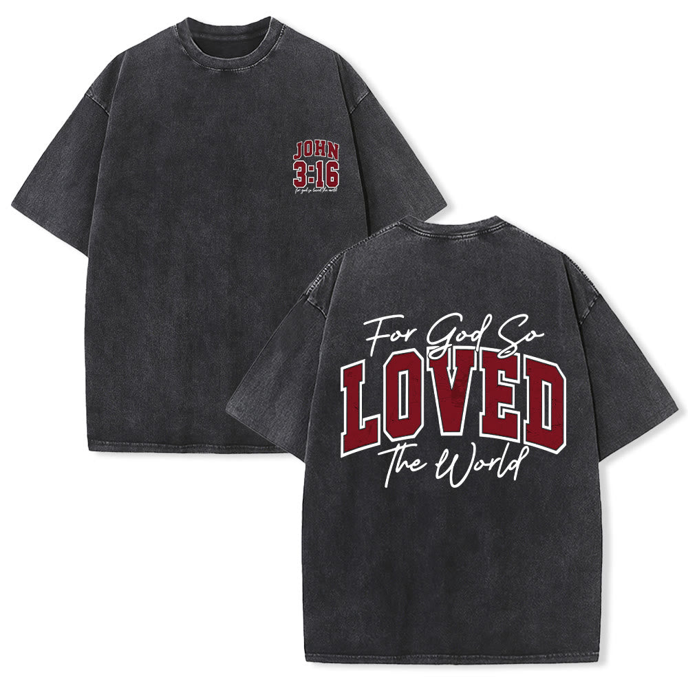 Christianartworkshop Maglietta lavata con scritta "For God So Loved The World" sul retro, lato sinistro del petto: Giovanni 3:16, carattere Varsity. - Nero - 5XL - image 6