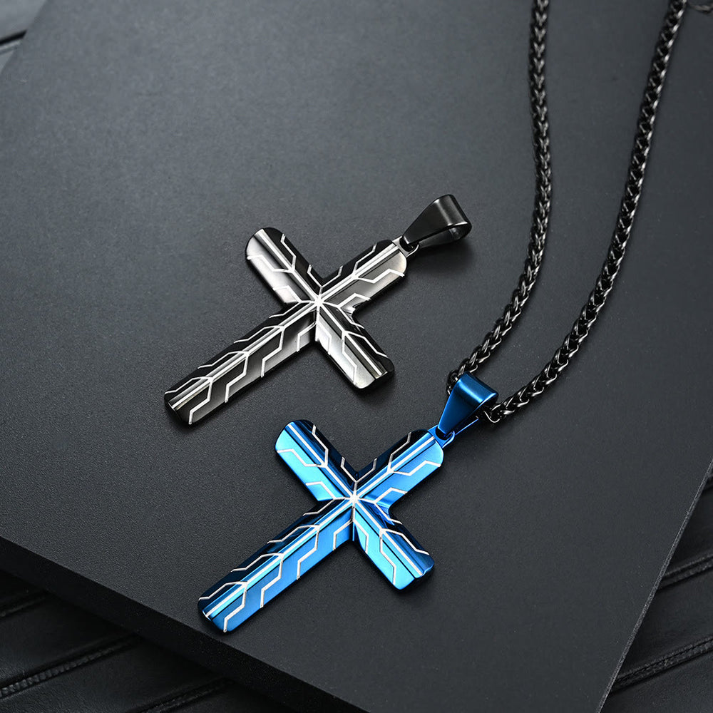 Christianartworkshop Collana con ciondolo a croce inciso con motivo a fulmine blu lucido: emblema senza tempo di dolce protezione celeste. - image 1
