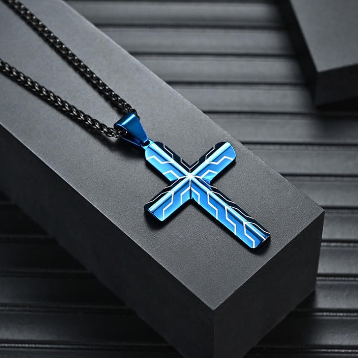 Christianartworkshop Collana con ciondolo a croce inciso con motivo a fulmine blu lucido: emblema senza tempo di dolce protezione celeste. - image 2