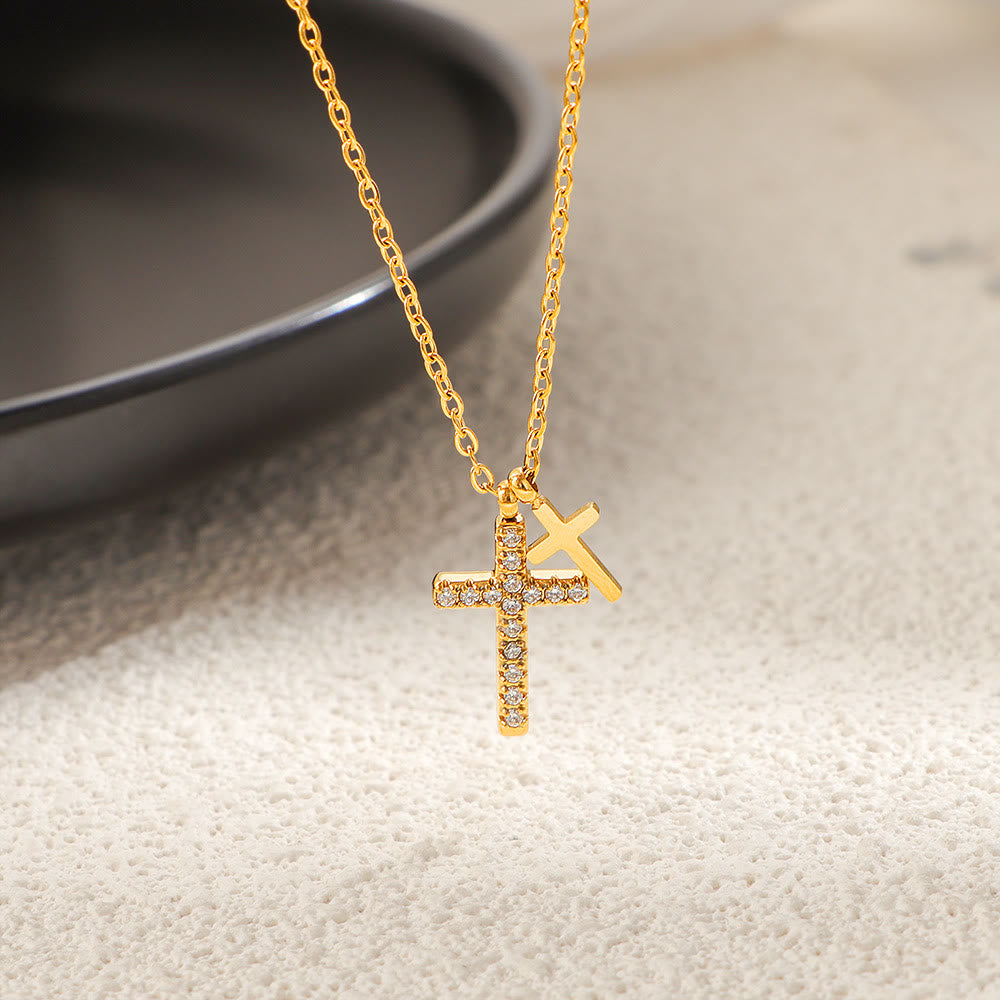 Christianartworkshop Collana a doppio strato con mini ciondoli a croce: emblema senza tempo di dolce protezione celeste. - image 3