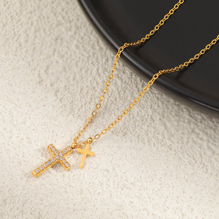 Christianartworkshop Collana a doppio strato con mini ciondoli a croce: emblema senza tempo di dolce protezione celeste. - D'oro - image 2