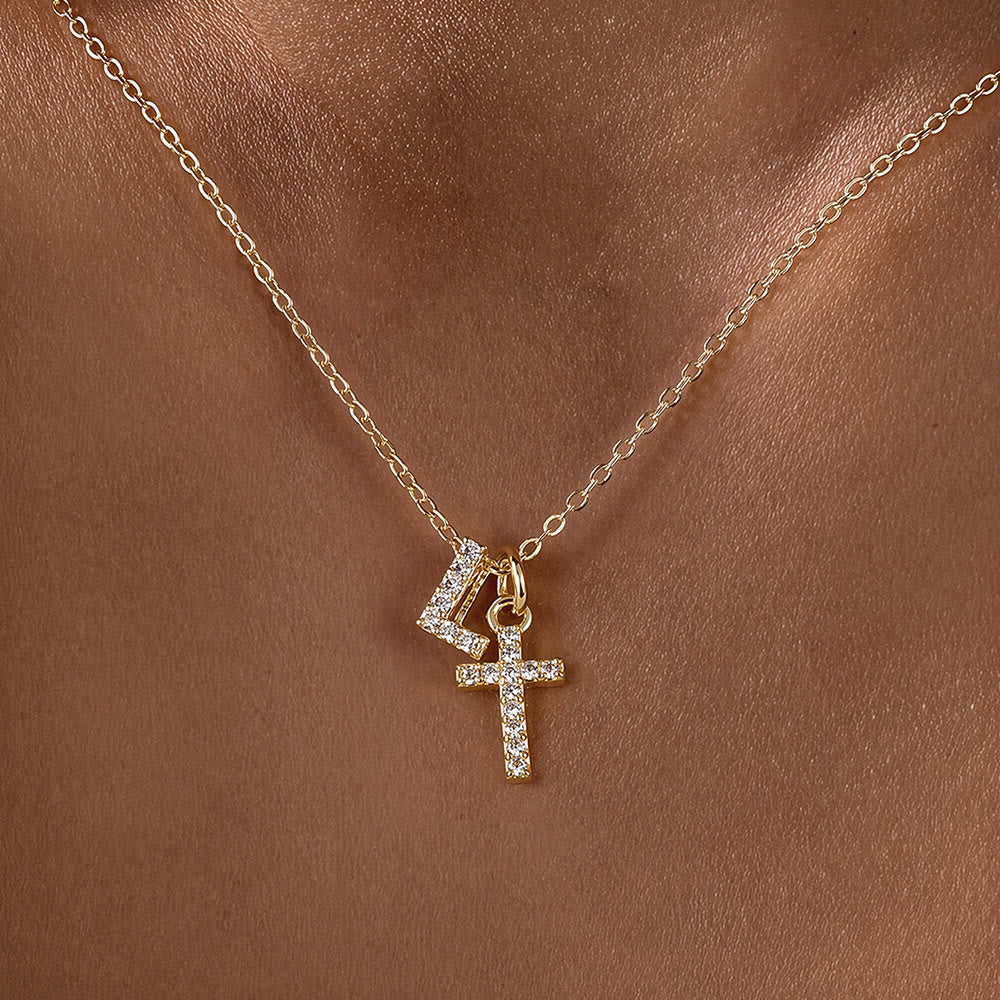 Christianartworkshop Collana con doppio ciondolo a croce con iniziali personalizzate dalla A alla Z e strass: un simbolo senza tempo di dolce protezione celeste. - L - image 13