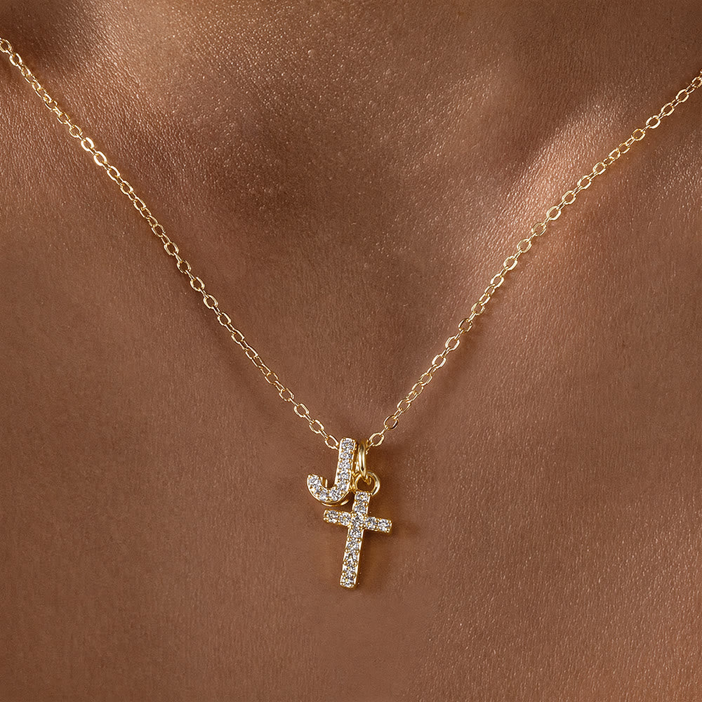 Christianartworkshop Collana con doppio ciondolo a croce con iniziali personalizzate dalla A alla Z e strass: un simbolo senza tempo di dolce protezione celeste. - J - image 11