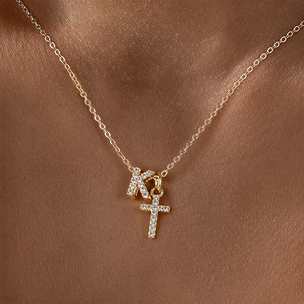Christianartworkshop Collana con doppio ciondolo a croce con iniziali personalizzate dalla A alla Z e strass: un simbolo senza tempo di dolce protezione celeste. - K - image 12