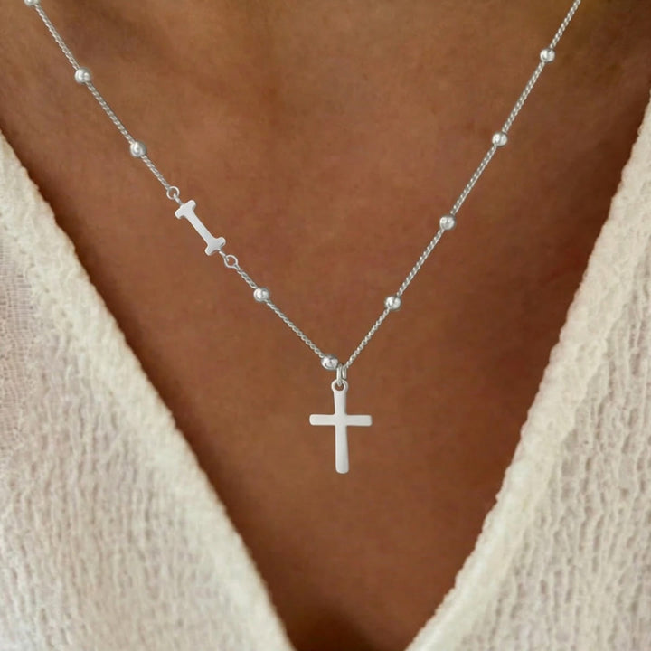 Christianartworkshop Collana con ciondolo a croce laterale personalizzato con iniziale dalla A alla Z e catena di perline: emblema senza tempo di dolce protezione celeste. - Argento - IO - image 35
