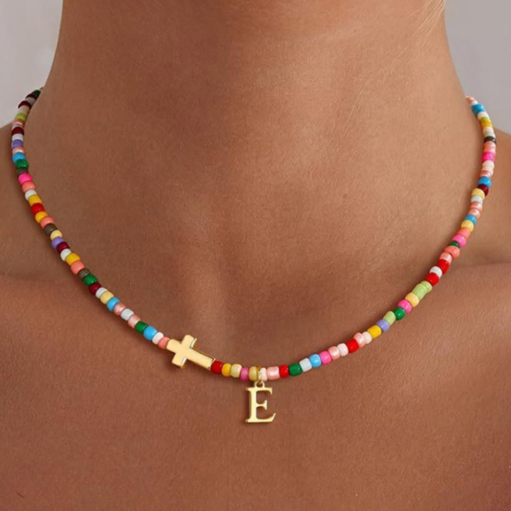 Christianartworkshop Collana girocollo con ciondolo a croce personalizzato con lettere dell'alfabeto: un simbolo senza tempo di dolce protezione celeste. - E - image 7