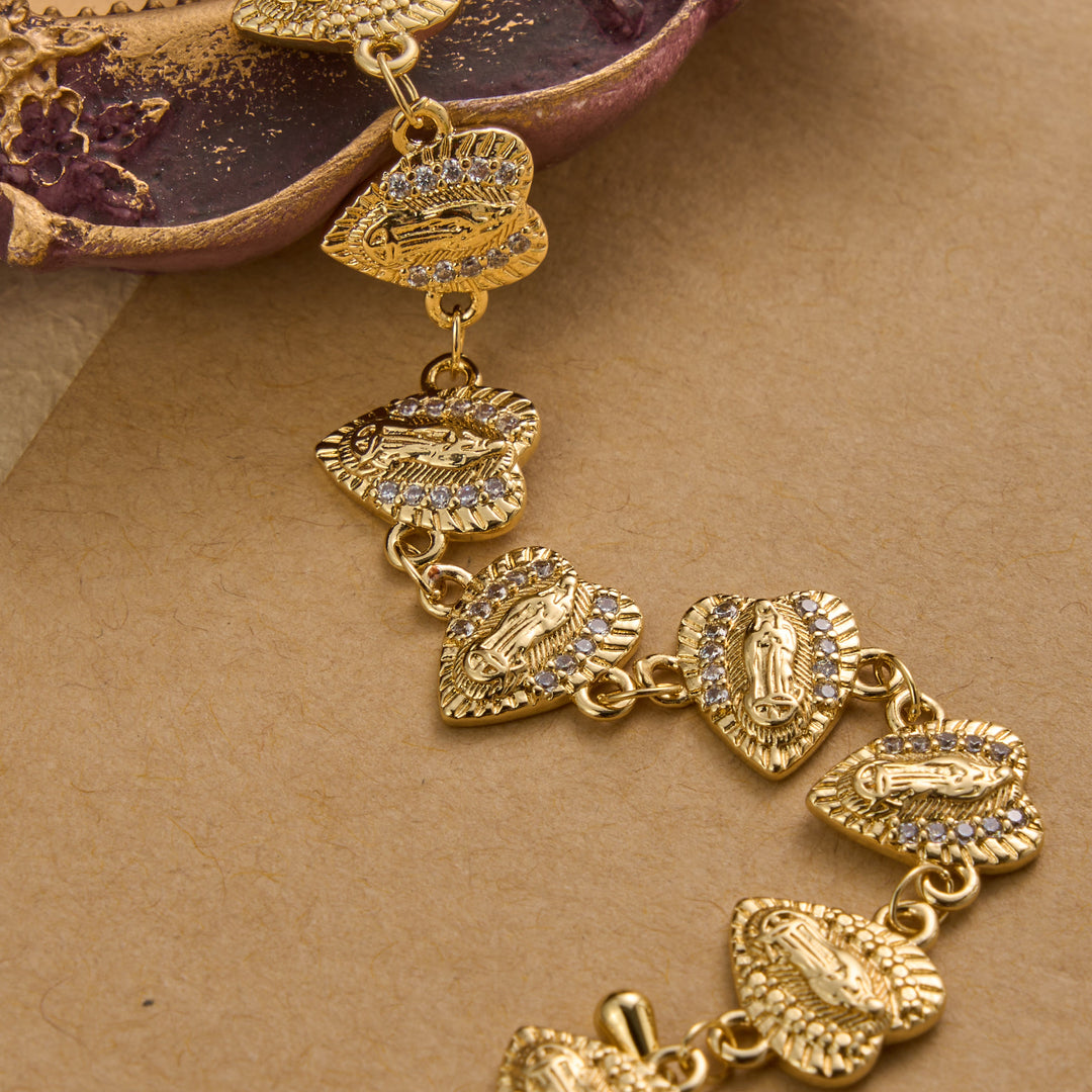 Christianartworkshop Bracciale con medaglione a forma di cuore e decorazioni scintillanti della Madonna di Guadalupe: emblema senza tempo di dolce protezione celeste. - image 4