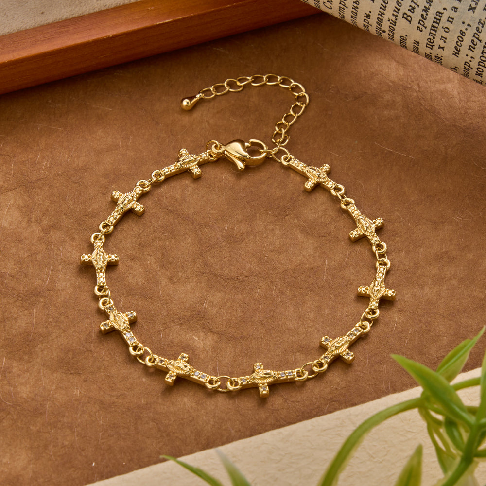 Christianartworkshop Bracciale con croce intarsiata e dettagli scintillanti della Madonna di Guadalupe: simbolo senza tempo di dolce protezione celeste. - image 1