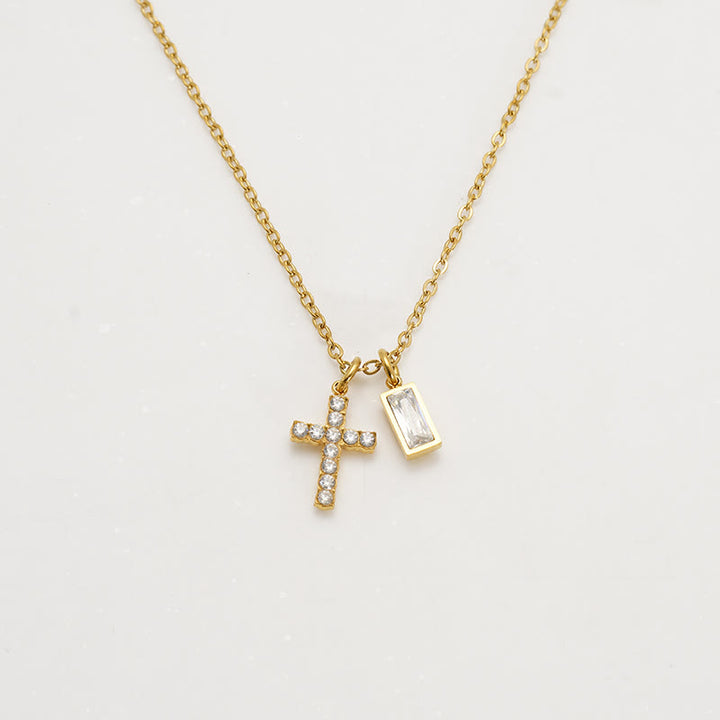 Christianartworkshop Collana personalizzata con ciondolo doppio a croce rettangolare con pietra e brillantini, che indica il mese di nascita: un simbolo senza tempo di dolce protezione celeste. - aprile - image 7