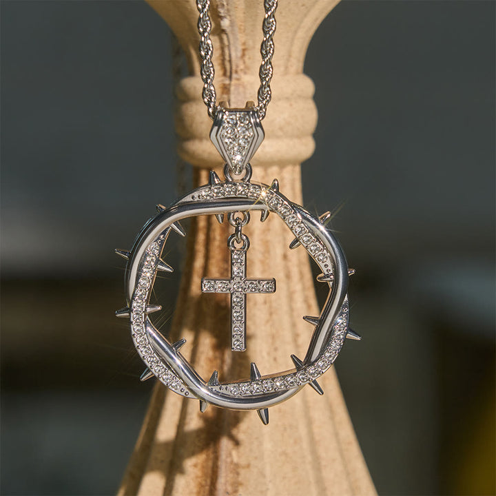 Ciondolo Corona di Spine e Croce Christianartworkshop : un promemoria di fede e grazia da indossare ogni giorno. - image 2