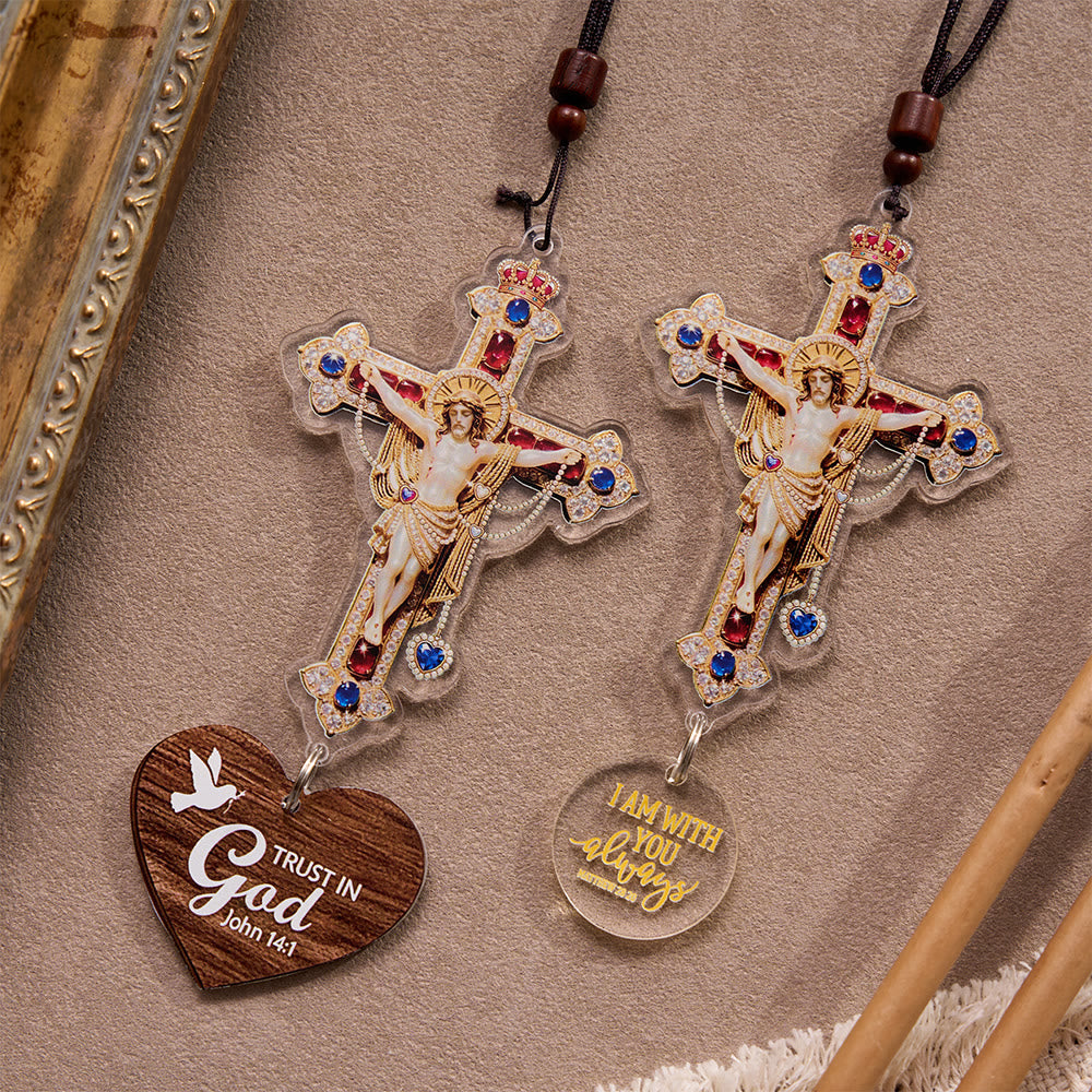 Ciondolo vintage Christianartworkshop con crocifisso e versetti biblici in cordino intrecciato: un promemoria della misericordiosa protezione divina in ogni viaggio. - image 1